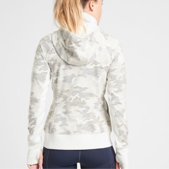 Athleta light gray camo triumph hoodie size large - Picture 8 of 10
